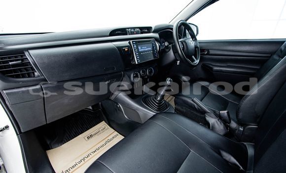 Buy Used Toyota Hiluxe Revo White Car in Bangkok in Bangkok Buy Used Toyota Hiluxe Revo White Car in Bangkok in Bangkok