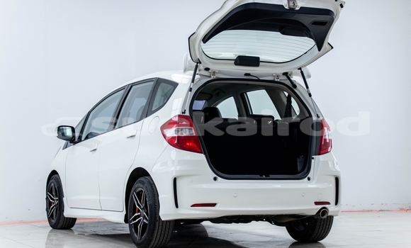 Buy Used Honda Jazz White Car in Bangkok in Bangkok Buy Used Honda Jazz White Car in Bangkok in Bangkok