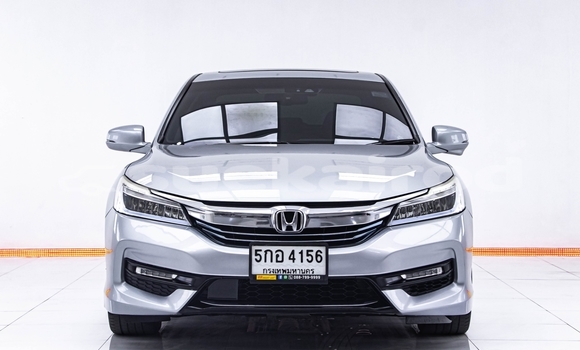 ซื้อ รถมือสอง Honda Accord เงิน รถยนต์ ใน %{เมือง} ใน กรุงเทพมหานคร