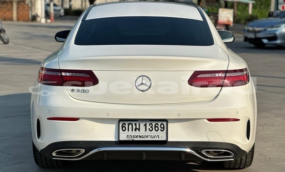 ซื้อ รถมือสอง Mercedes-Benz E-Classe ขาว รถยนต์ ใน %{เมือง} ใน กรุงเทพมหานคร ซื้อ รถมือสอง Mercedes-Benz E-Classe ขาว รถยนต์ ใน %{เมือง} ใน กรุงเทพมหานคร