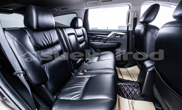 ซื้อ รถมือสอง Mitsubishi Pajero Sport สีน้ำตาล รถยนต์ ใน %{เมือง} ใน กรุงเทพมหานคร ซื้อ รถมือสอง Mitsubishi Pajero Sport สีน้ำตาล รถยนต์ ใน %{เมือง} ใน กรุงเทพมหานคร