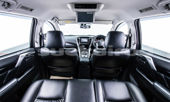 ซื้อ รถมือสอง Mitsubishi Pajero Sport สีน้ำตาล รถยนต์ ใน %{เมือง} ใน กรุงเทพมหานคร ซื้อ รถมือสอง Mitsubishi Pajero Sport สีน้ำตาล รถยนต์ ใน %{เมือง} ใน กรุงเทพมหานคร