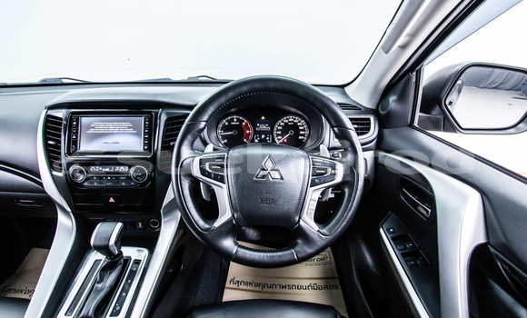 ซื้อ รถมือสอง Mitsubishi Pajero Sport สีน้ำตาล รถยนต์ ใน %{เมือง} ใน กรุงเทพมหานคร ซื้อ รถมือสอง Mitsubishi Pajero Sport สีน้ำตาล รถยนต์ ใน %{เมือง} ใน กรุงเทพมหานคร