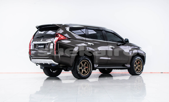 ซื้อ รถมือสอง Mitsubishi Pajero Sport สีน้ำตาล รถยนต์ ใน %{เมือง} ใน กรุงเทพมหานคร ซื้อ รถมือสอง Mitsubishi Pajero Sport สีน้ำตาล รถยนต์ ใน %{เมือง} ใน กรุงเทพมหานคร