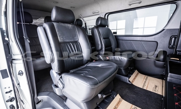 ซื้อ รถมือสอง Toyota Ventury ขาว รถยนต์ ใน %{เมือง} ใน กรุงเทพมหานคร ซื้อ รถมือสอง Toyota Ventury ขาว รถยนต์ ใน %{เมือง} ใน กรุงเทพมหานคร