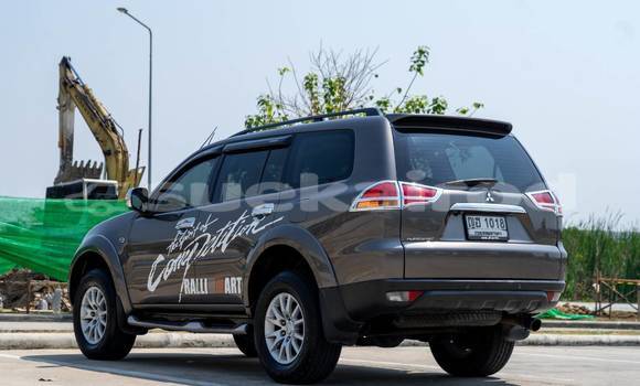 ซื้อ รถมือสอง Mitsubishi Pajero Sport สีน้ำตาล รถยนต์ ใน %{เมือง} ใน กรุงเทพมหานคร ซื้อ รถมือสอง Mitsubishi Pajero Sport สีน้ำตาล รถยนต์ ใน %{เมือง} ใน กรุงเทพมหานคร