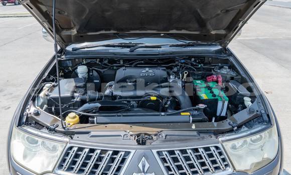 ซื้อ รถมือสอง Mitsubishi Pajero Sport สีน้ำตาล รถยนต์ ใน %{เมือง} ใน กรุงเทพมหานคร ซื้อ รถมือสอง Mitsubishi Pajero Sport สีน้ำตาล รถยนต์ ใน %{เมือง} ใน กรุงเทพมหานคร