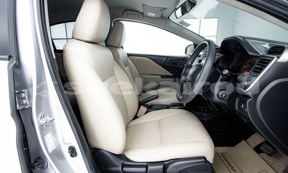 ซื้อ รถมือสอง Honda City อื่น ๆ รถยนต์ ใน %{เมือง} ใน กรุงเทพมหานคร ซื้อ รถมือสอง Honda City อื่น ๆ รถยนต์ ใน %{เมือง} ใน กรุงเทพมหานคร