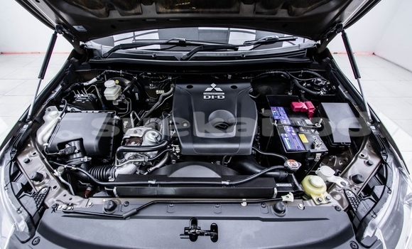 Buy Used Mitsubishi Pajero Sport Brown Car in Bangkok in Bangkok Buy Used Mitsubishi Pajero Sport Brown Car in Bangkok in Bangkok