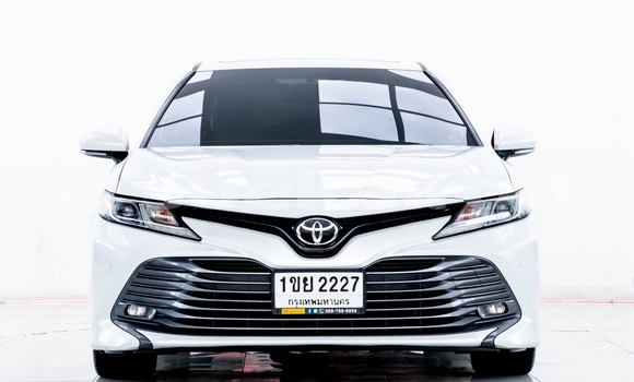 Buy Used Toyota Camry White Car in Bangkok in Bangkok