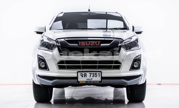ซื้อ รถมือสอง Isuzu D–MAX ขาว รถยนต์ ใน %{เมือง} ใน กรุงเทพมหานคร