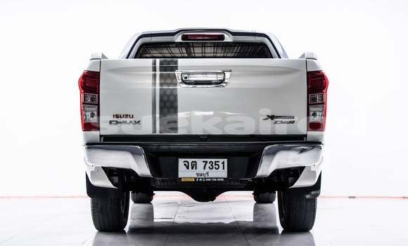 Buy Used Isuzu D–MAX White Car in Bangkok in Bangkok Buy Used Isuzu D–MAX White Car in Bangkok in Bangkok