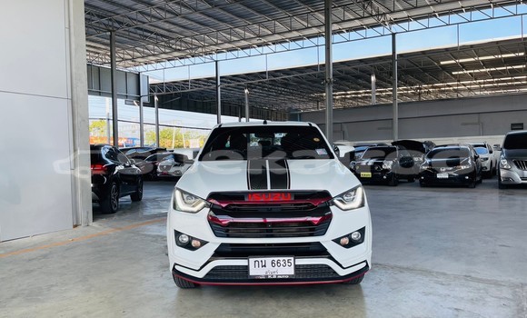 ซื้อ รถมือสอง Isuzu D-Max ขาว รถยนต์ ใน %{เมือง} ใน กรุงเทพมหานคร
