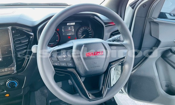 Buy Used Isuzu D-Max White Car in Bangkok in Bangkok Buy Used Isuzu D-Max White Car in Bangkok in Bangkok