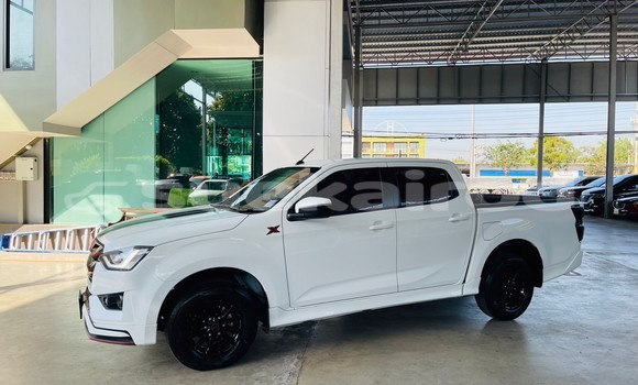 Buy Used Isuzu D-Max White Car in Bangkok in Bangkok Buy Used Isuzu D-Max White Car in Bangkok in Bangkok