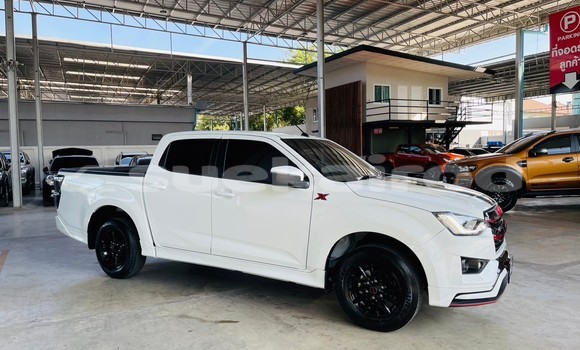Buy Used Isuzu D-Max White Car in Bangkok in Bangkok Buy Used Isuzu D-Max White Car in Bangkok in Bangkok