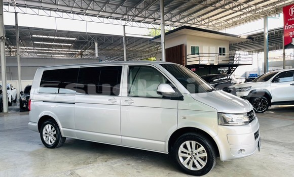Buy Used Volkswagen Caravelle Silver Car in Bangkok in Bangkok Buy Used Volkswagen Caravelle Silver Car in Bangkok in Bangkok