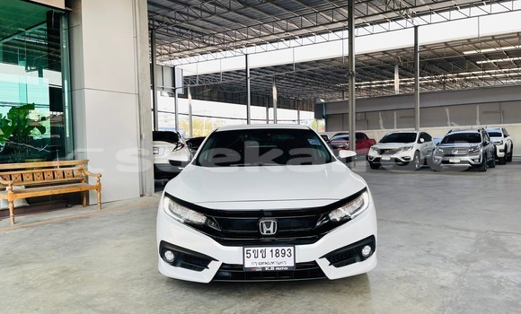 Buy Used Honda Civic White Car in Bangkok in Bangkok
