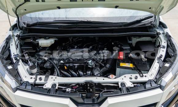 Buy Used Toyota Voxy White Car in Bangkok in Bangkok Buy Used Toyota Voxy White Car in Bangkok in Bangkok