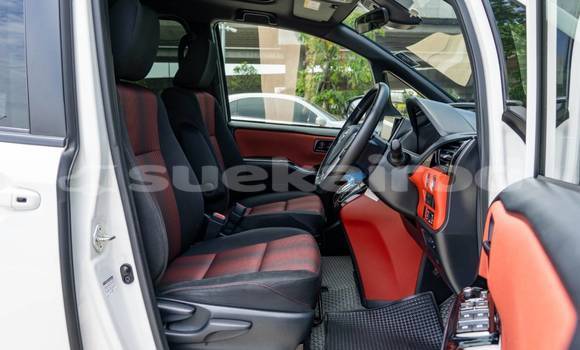 Buy Used Toyota Voxy White Car in Bangkok in Bangkok Buy Used Toyota Voxy White Car in Bangkok in Bangkok