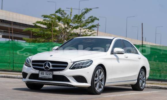 Buy Used Mercedes‒Benz C–Class White Car in Bangkok in Bangkok Buy Used Mercedes‒Benz C–Class White Car in Bangkok in Bangkok
