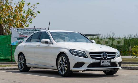 Buy Used Mercedes‒Benz C–Class White Car in Bangkok in Bangkok Buy Used Mercedes‒Benz C–Class White Car in Bangkok in Bangkok