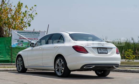 Buy Used Mercedes‒Benz C–Class White Car in Bangkok in Bangkok Buy Used Mercedes‒Benz C–Class White Car in Bangkok in Bangkok