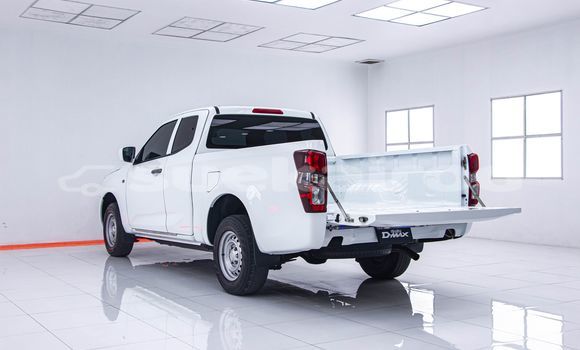 ซื้อ รถมือสอง Isuzu D-Max ขาว รถยนต์ ใน %{เมือง} ใน กรุงเทพมหานคร ซื้อ รถมือสอง Isuzu D-Max ขาว รถยนต์ ใน %{เมือง} ใน กรุงเทพมหานคร