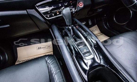 ซื้อ รถมือสอง Honda HR-V สีดำ รถยนต์ ใน %{เมือง} ใน กรุงเทพมหานคร ซื้อ รถมือสอง Honda HR-V สีดำ รถยนต์ ใน %{เมือง} ใน กรุงเทพมหานคร