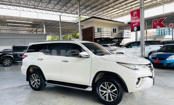 Buy Used Toyota Fortuner White Car in Bangkok in Bangkok Buy Used Toyota Fortuner White Car in Bangkok in Bangkok