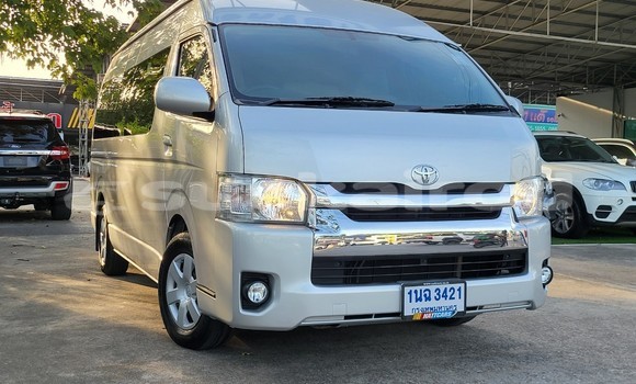 Buy Used Toyota Commuter Silver Car in Bangkok in Bangkok Buy Used Toyota Commuter Silver Car in Bangkok in Bangkok