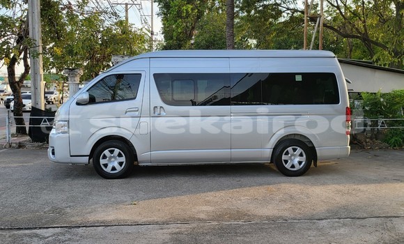 Buy Used Toyota Commuter Silver Car in Bangkok in Bangkok Buy Used Toyota Commuter Silver Car in Bangkok in Bangkok