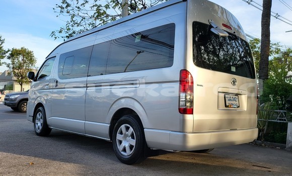 Buy Used Toyota Commuter Silver Car in Bangkok in Bangkok Buy Used Toyota Commuter Silver Car in Bangkok in Bangkok