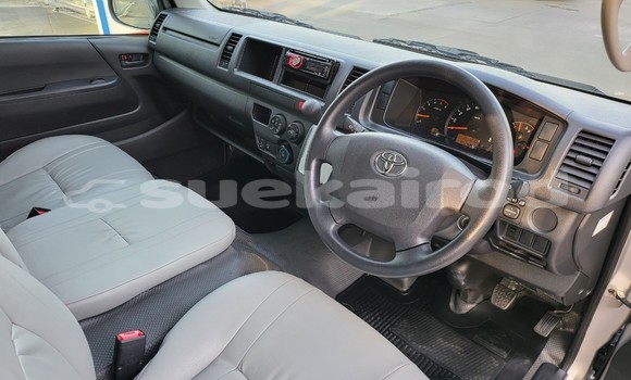 Buy Used Toyota Commuter Silver Car in Bangkok in Bangkok Buy Used Toyota Commuter Silver Car in Bangkok in Bangkok