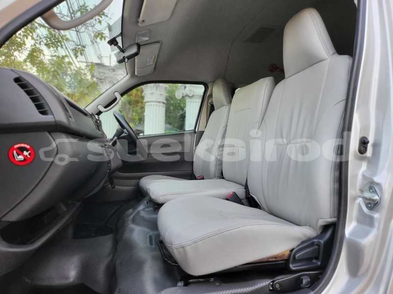Big with watermark toyota commuter bangkok bangkok 69365