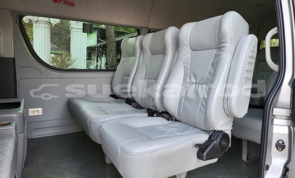 Buy Used Toyota Commuter Silver Car in Bangkok in Bangkok Buy Used Toyota Commuter Silver Car in Bangkok in Bangkok