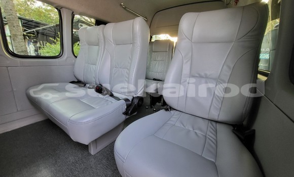 Buy Used Toyota Commuter Silver Car in Bangkok in Bangkok Buy Used Toyota Commuter Silver Car in Bangkok in Bangkok