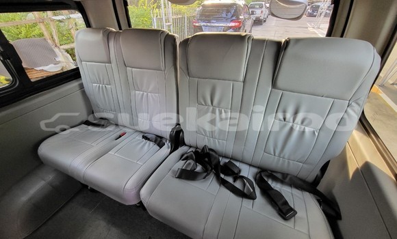 Buy Used Toyota Commuter Silver Car in Bangkok in Bangkok Buy Used Toyota Commuter Silver Car in Bangkok in Bangkok