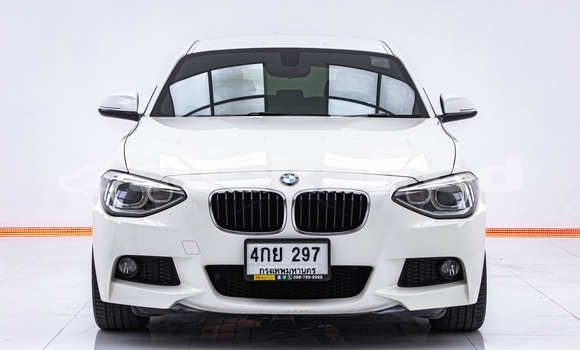 ซื้อ รถมือสอง BMW 1-Series ขาว รถยนต์ ใน %{เมือง} ใน กรุงเทพมหานคร