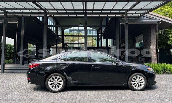 ซื้อ รถมือสอง Lexus ES 300 สีดำ รถยนต์ ใน %{เมือง} ใน กรุงเทพมหานคร