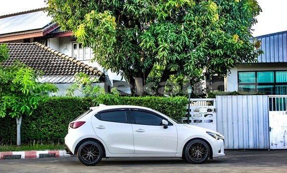 ซื้อ รถมือสอง Mazda 2 ขาว รถยนต์ ใน %{เมือง} ใน กรุงเทพมหานคร ซื้อ รถมือสอง Mazda 2 ขาว รถยนต์ ใน %{เมือง} ใน กรุงเทพมหานคร