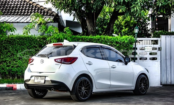 ซื้อ รถมือสอง Mazda 2 ขาว รถยนต์ ใน %{เมือง} ใน กรุงเทพมหานคร ซื้อ รถมือสอง Mazda 2 ขาว รถยนต์ ใน %{เมือง} ใน กรุงเทพมหานคร