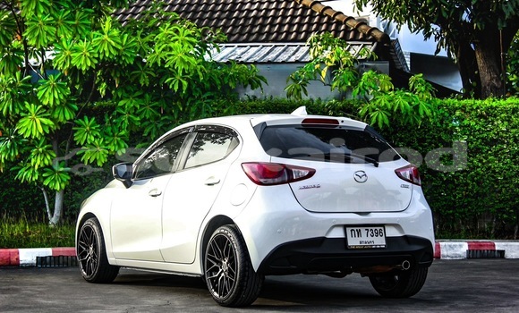 ซื้อ รถมือสอง Mazda 2 ขาว รถยนต์ ใน %{เมือง} ใน กรุงเทพมหานคร ซื้อ รถมือสอง Mazda 2 ขาว รถยนต์ ใน %{เมือง} ใน กรุงเทพมหานคร