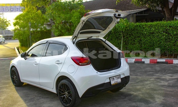 ซื้อ รถมือสอง Mazda 2 ขาว รถยนต์ ใน %{เมือง} ใน กรุงเทพมหานคร ซื้อ รถมือสอง Mazda 2 ขาว รถยนต์ ใน %{เมือง} ใน กรุงเทพมหานคร