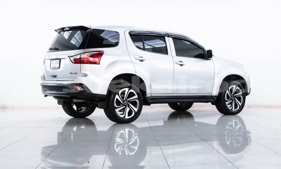 Buy Used Isuzu MU-X Other Car in Bangkok in Bangkok Buy Used Isuzu MU-X Other Car in Bangkok in Bangkok