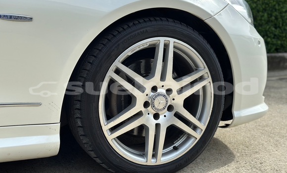 Buy Used Mercedes-Benz E-klasse White Car in Bangkok in Bangkok Buy Used Mercedes-Benz E-klasse White Car in Bangkok in Bangkok