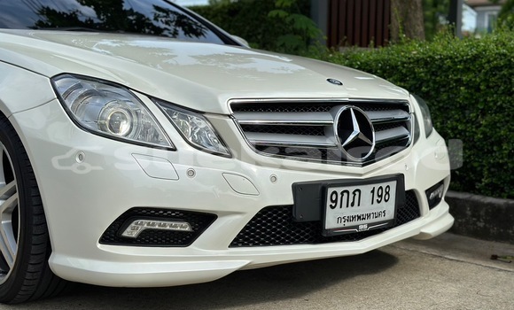 Buy Used Mercedes-Benz E-klasse White Car in Bangkok in Bangkok Buy Used Mercedes-Benz E-klasse White Car in Bangkok in Bangkok