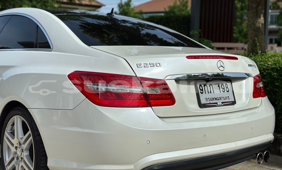 Buy Used Mercedes-Benz E-klasse White Car in Bangkok in Bangkok Buy Used Mercedes-Benz E-klasse White Car in Bangkok in Bangkok