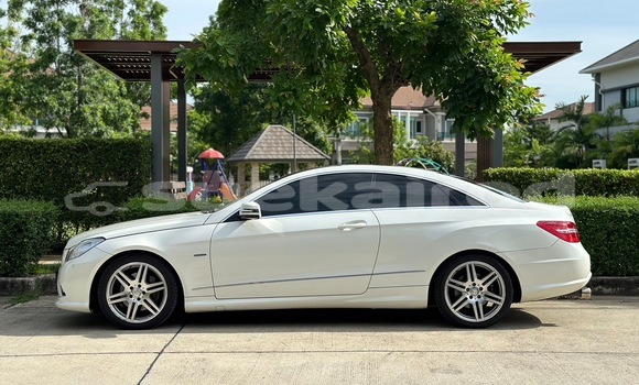 Buy Used Mercedes-Benz E-klasse White Car in Bangkok in Bangkok Buy Used Mercedes-Benz E-klasse White Car in Bangkok in Bangkok