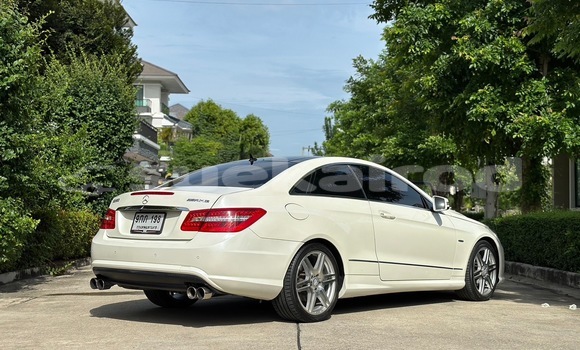 Buy Used Mercedes-Benz E-klasse White Car in Bangkok in Bangkok Buy Used Mercedes-Benz E-klasse White Car in Bangkok in Bangkok